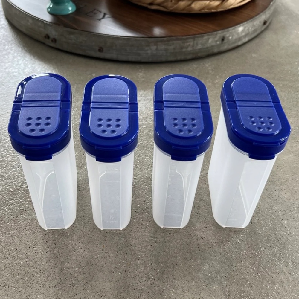 Tupperware Large Spice Shaker Set